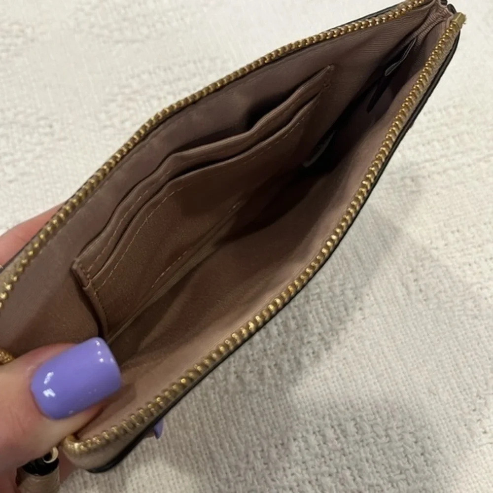 Coach, New York, wristlet, wallet,‎ cream used